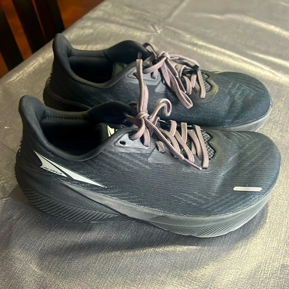 AltraFWD Experience Road-Running Shoes